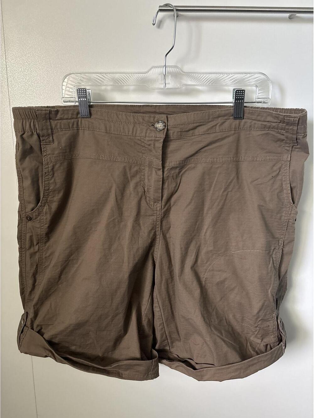 Woolrich Women’s Hiking Shorts, Size 16